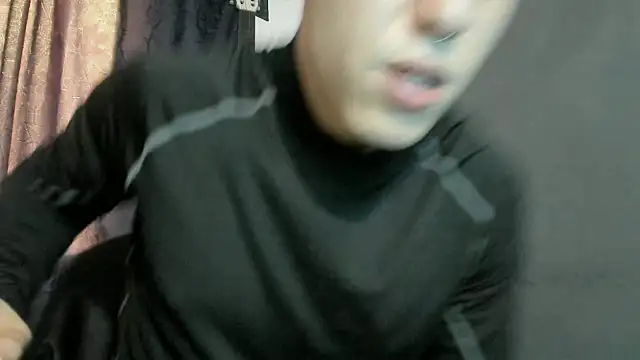 Snapshot of Antonello_Vannucci chatting on 12/21/25, 10:39 Antonello Vannucci online show from 12/21/25, 10:39