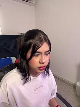 Lily Woodz online show from 02/16/26, 07:10