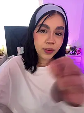 Lily Woodz online show from 06/06/26, 07:07
