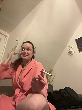 Snapshot of milabandolero chatting on 12/18/24, 03:47 milabandolero online show from 12/18/24, 03:47