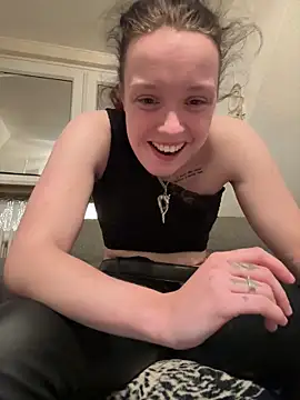 Snapshot of milabandolero chatting on 12/30/24, 05:44 milabandolero online show from 12/30/24, 05:44