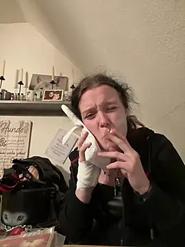 Snapshot of milabandolero chatting on 01/13/25, 06:27 milabandolero online show from 01/13/25, 06:27