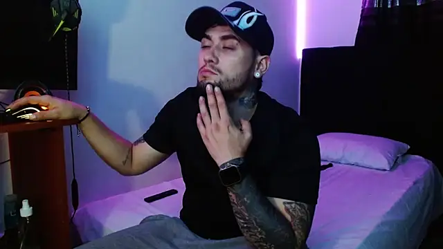 miia-liiam online show from 02/02/26, 06:45