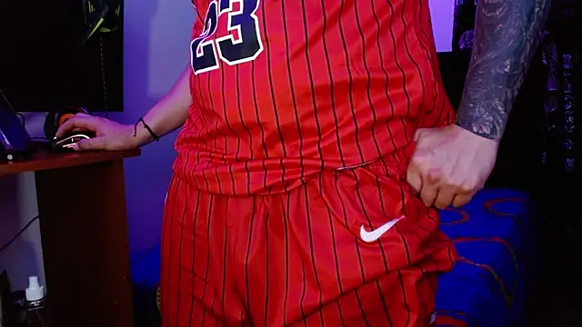 miia-liiam online show from 02/06/26, 05:56