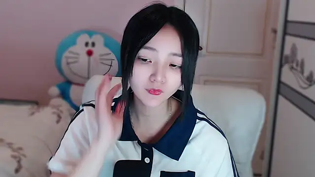 xiao-xiao-D online show from 03/10/25, 12:37