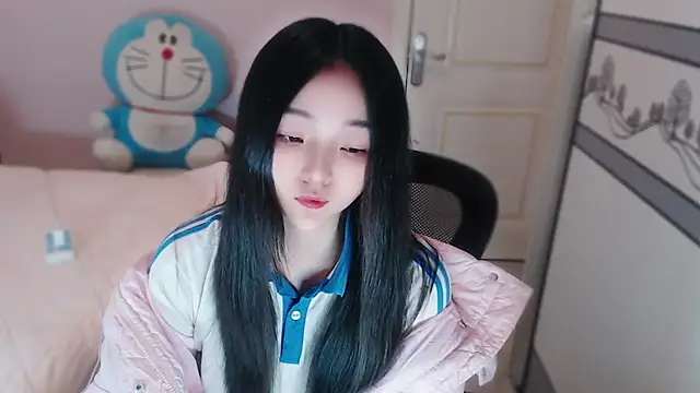 xiao-xiao-D online show from 11/26/25, 08:37