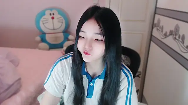 xiao-xiao-D online show from 12/21/25, 05:36