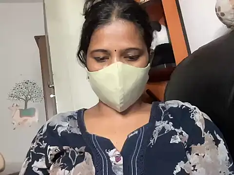 Tamil Sanjana  online show from 10/19/25, 08:42