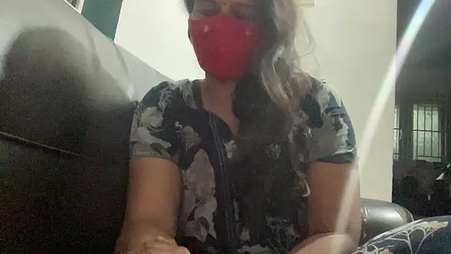 Tamil Sanjana  online show from 02/05/26, 01:10