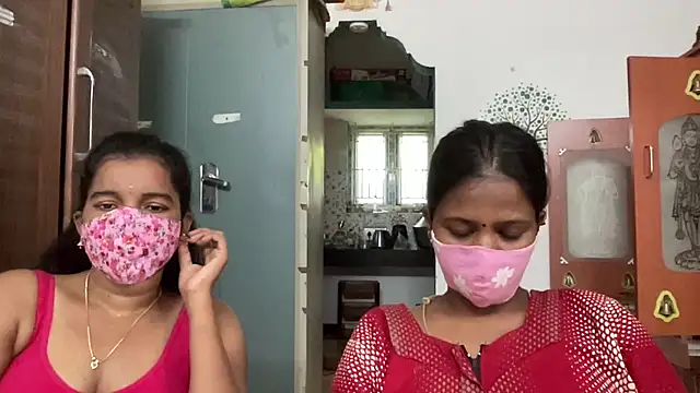 Tamil Sanjana  online show from 07/14/26, 07:57
