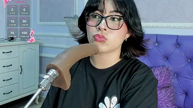 Lily Martinez online show from 02/05/26, 06:51