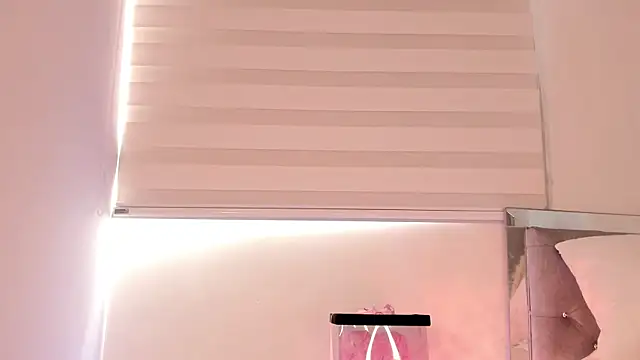 Alissonroses online show from 03/25/26, 08:15