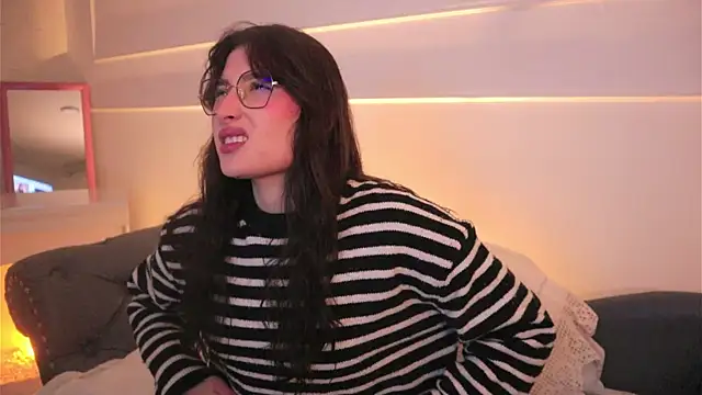 Daisha Riley online show from 02/11/26, 03:44