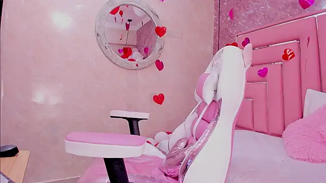 SEXY HOTTIE   online show from 02/25/25, 03:49