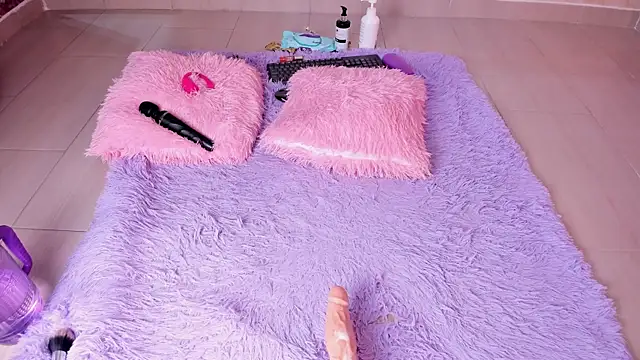 SEXY HOTTIE   online show from 03/18/25, 03:53