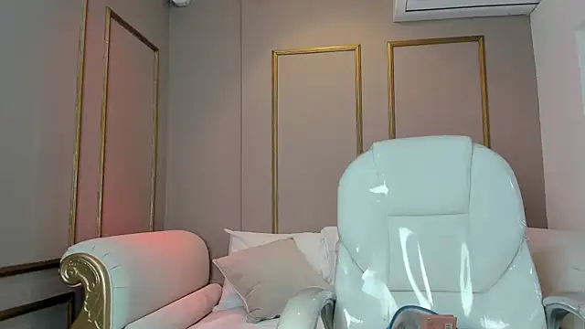 PerlaPreciosa online show from 12/18/25, 04:07