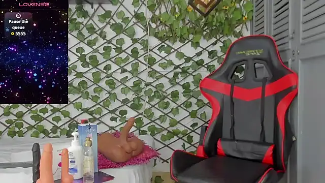 dani-lue online show from 11/15/25, 01:07