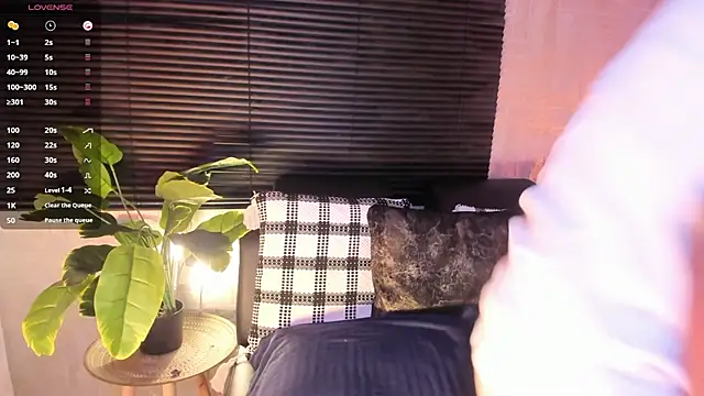 JhonyMiller  online show from 03/04/26, 07:53