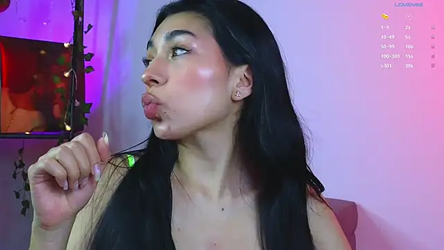 Snapshot of Sweet_Nyx chatting on 12/22/24, 09:09 Sweet Nyx online show from 12/22/24, 09:09