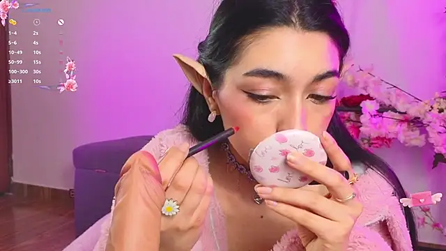 Snapshot of Sweet_Nyx chatting on 10/11/25, 09:46 Sweet Nyx online show from 10/11/25, 09:46