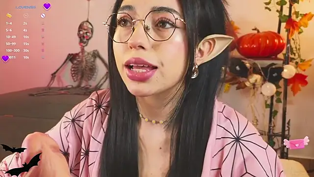 Snapshot of Sweet_Nyx chatting on 10/29/25, 11:06 Sweet Nyx online show from 10/29/25, 11:06