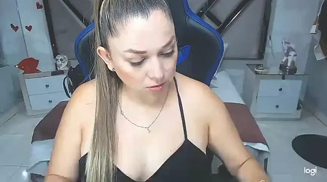 Snapshot of natalia5560 chatting on 02/06/25, 01:54 natalia5560 online show from 02/06/25, 01:54