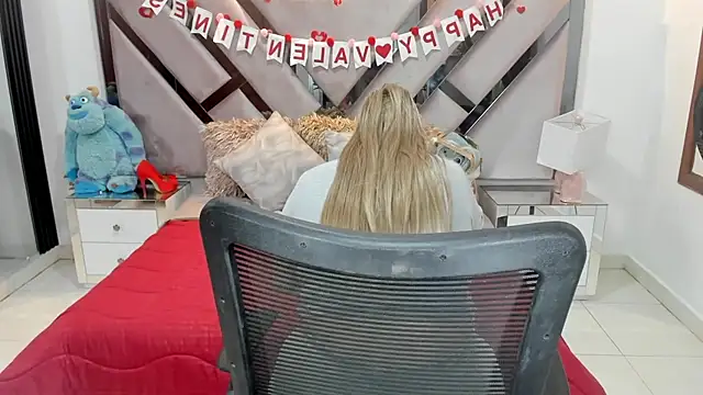 Snapshot of natalia5560 chatting on 10/01/25, 12:55 natalia5560 online show from 10/01/25, 12:55