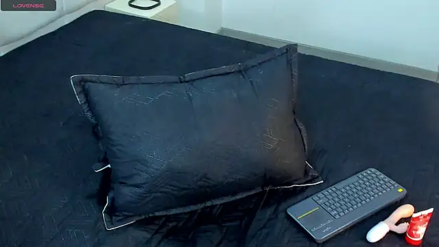 Snapshot of AbrilSonne chatting on 01/08/25, 10:58 AbrilSonne online show from 01/08/25, 10:58