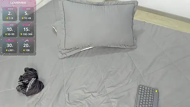 Snapshot of AbrilSonne chatting on 01/27/25, 10:27 AbrilSonne online show from 01/27/25, 10:27