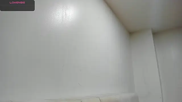 Snapshot of AbrilSonne chatting on 03/06/25, 08:27 AbrilSonne online show from 03/06/25, 08:27