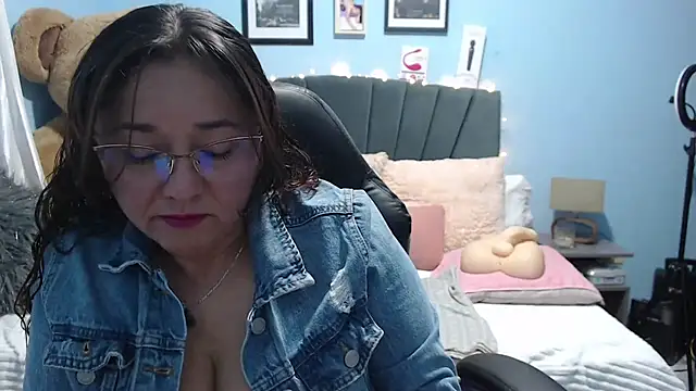 AngelRouss online show from 11/02/25, 01:30