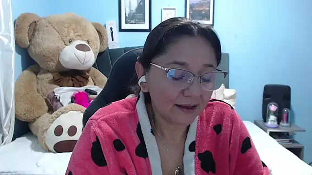 AngelRouss online show from 04/25/26, 01:52