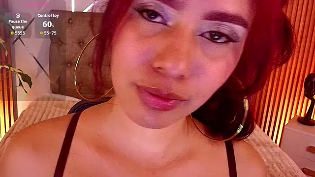 charlottee white online show from 03/24/26, 10:04