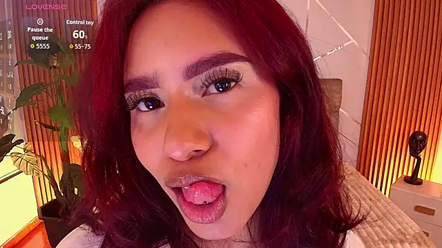 charlottee white online show from 03/26/26, 09:20