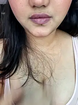Snapshot of Riya_Stream01 chatting on 06/20/26, 03:20 Riya Stream01 online show from 06/20/26, 03:20