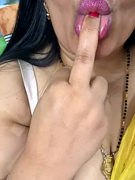 FlatVincy4 online show from 11/10/25, 04:33