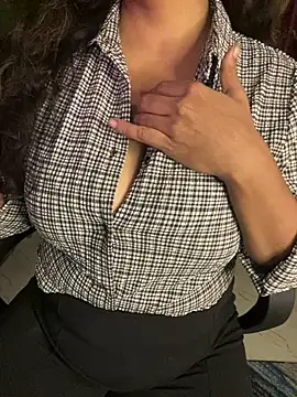 hot menka online show from 01/12/25, 04:18