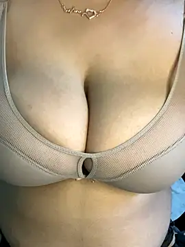 hot menka online show from 09/14/25, 03:44