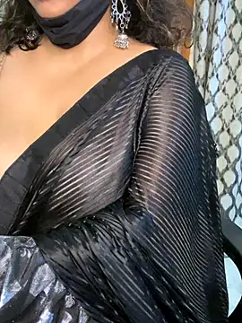 hot menka online show from 09/17/25, 05:25