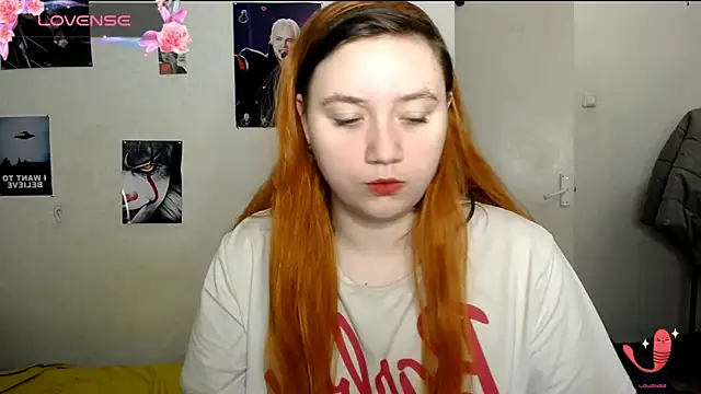 Snapshot of Bitchy_Lily chatting on 01/14/25, 02:11 Bitchy Lily online show from 01/14/25, 02:11