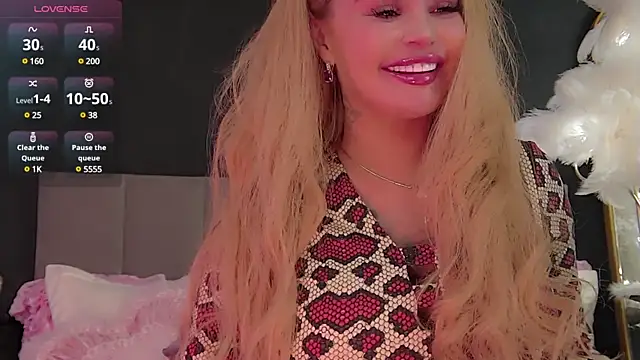 Snapshot of Marussia_luxury chatting on 03/11/25, 04:07 Marussia luxury online show from 03/11/25, 04:07