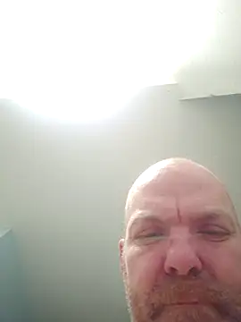 hoodratoui online show from 11/29/25, 09:56