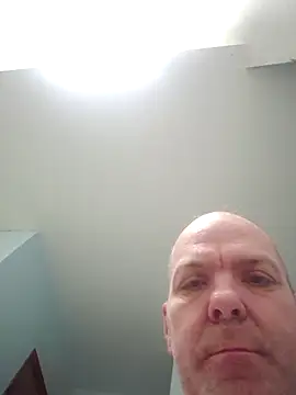 hoodratoui online show from 11/29/25, 10:35