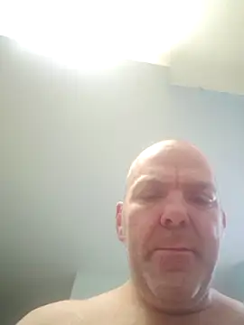 hoodratoui online show from 12/01/25, 02:55