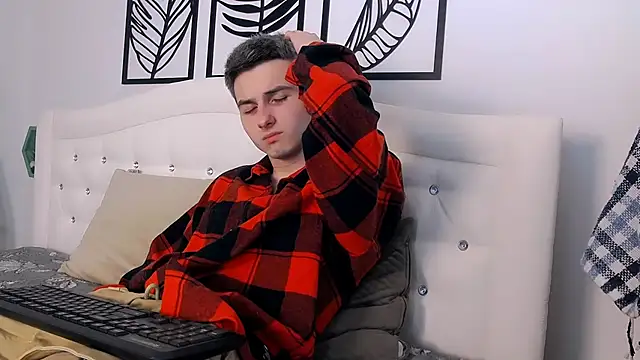 Devin Jay online show from 03/17/25, 04:54