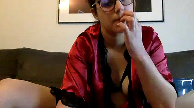 LolaGuess online show from 02/04/25, 02:10