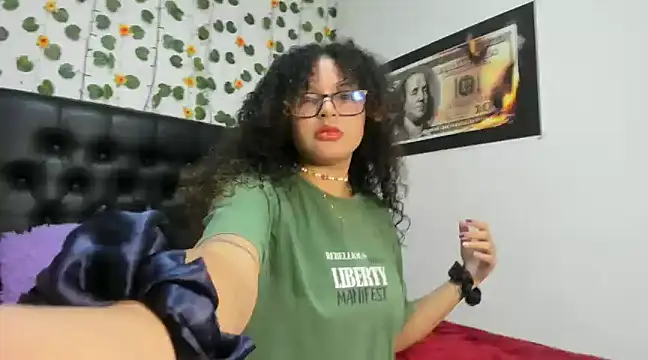 Snapshot of Luluhot_69 chatting on 01/05/25, 06:13 Luluhot 69 online show from 01/05/25, 06:13