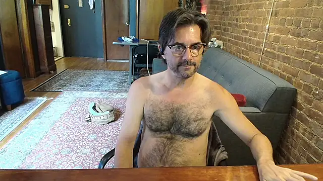 Snapshot of Johnny_Bottoms chatting on 06/19/26, 01:48 Johnny Bottoms online show from 06/19/26, 01:48