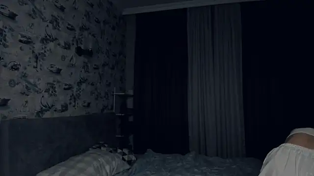 Snapshot of LilianGrindle chatting on 02/07/25, 06:24 LilianGrindle online show from 02/07/25, 06:24