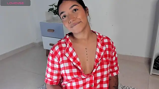 Snapshot of martina_roldam chatting on 12/25/24, 11:53 martina roldam online show from 12/25/24, 11:53